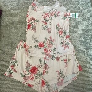 Floral Sleep set still